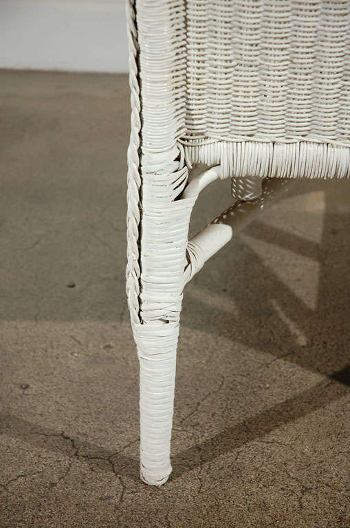 French White Wicker Settee (2 sofas available)Garden Furniture 1