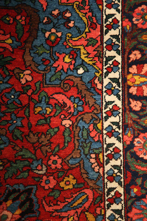 Antique 1920s Persian Bibibaft Bakhtiari Rug, Queen Weave, 5' x 7' For Sale 2