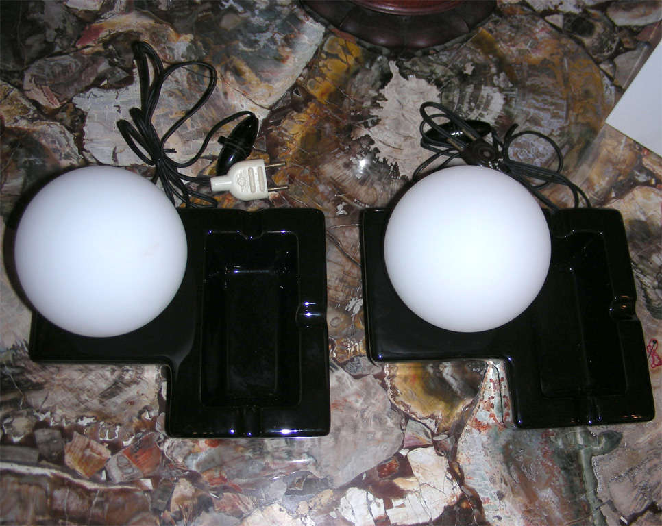 Zwei 1950er Jahre Lampen-Aschenbecher (Mitte des 20. Jahrhunderts) im Angebot
