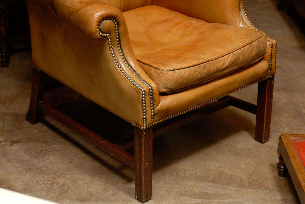 20th Century English Leather Chair with Tufted Back