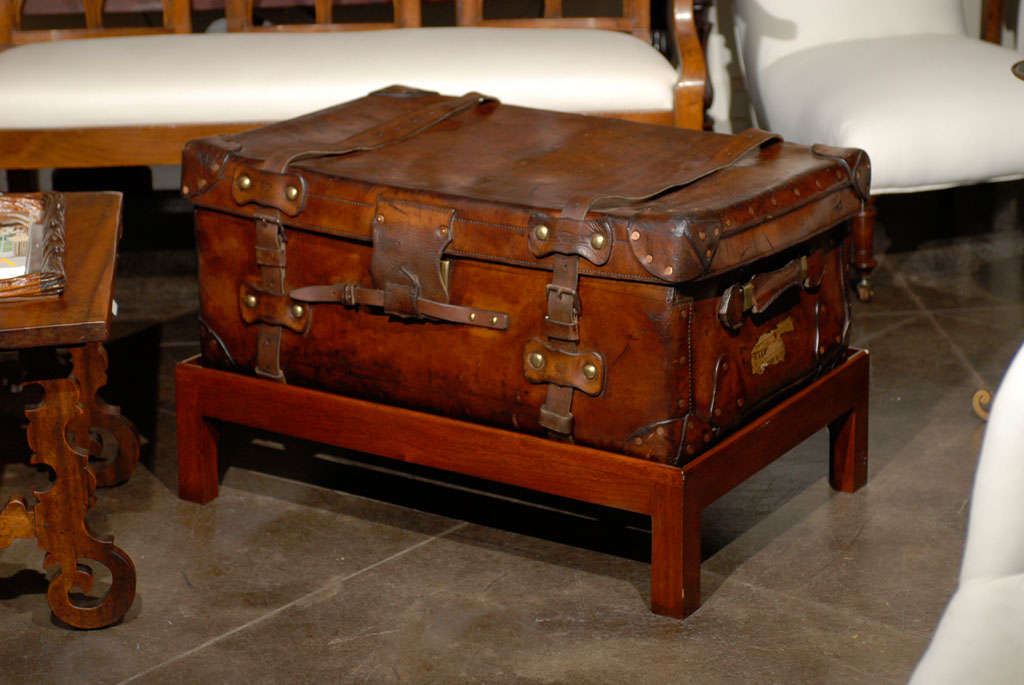 English 19th Century Leather Travel Trunk on Rectangular Mahogany Wooden Stand 4