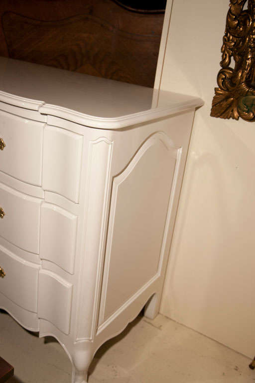 French Louis XV Style White Lacquered Dresser 3