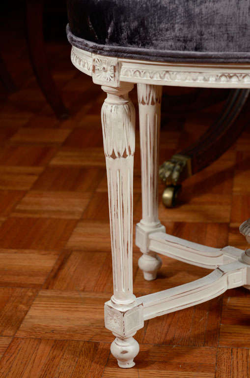 Louis XVI Style Stool In Good Condition In New York, NY