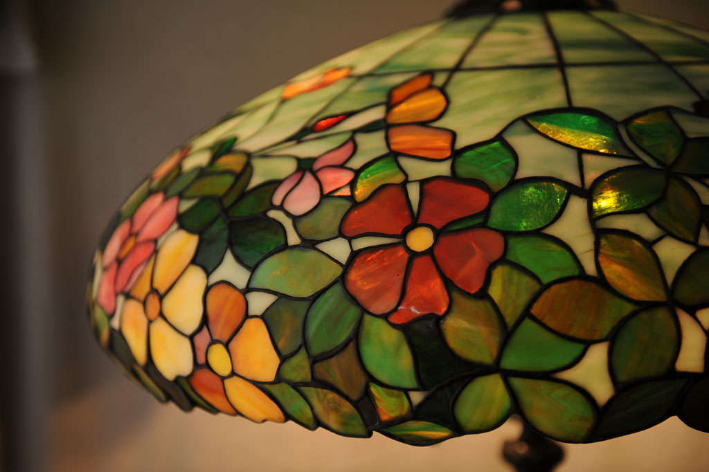 Very Colorful Leaded Glass Floor Lamp In Excellent Condition In Petaluma, CA