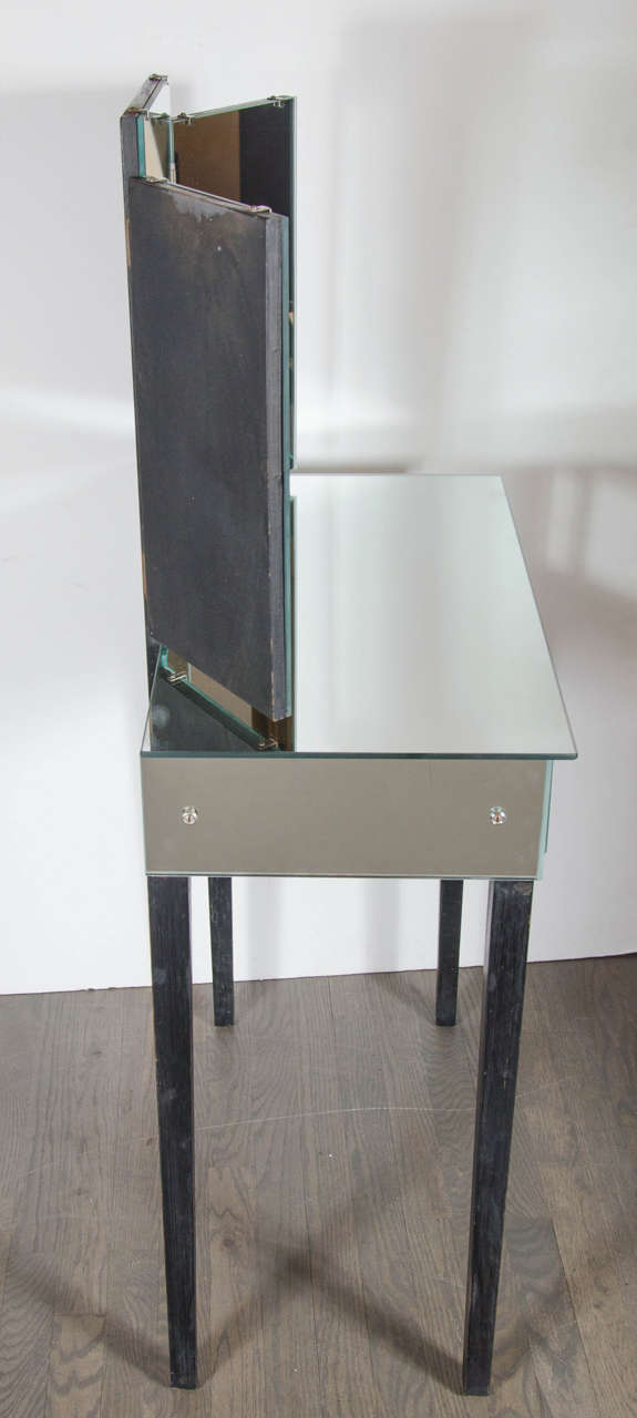 Gorgeous 1940s Mirrored Vanity with Tri-Fold Mirror In Excellent Condition In New York, NY