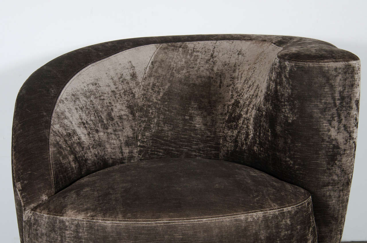 Mid-Century Modern Sculptural Pair of Midcentury Nautilus Swivel Chairs by Vladimir Kagan