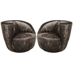 Sculptural Pair of Midcentury Nautilus Swivel Chairs by Vladimir Kagan