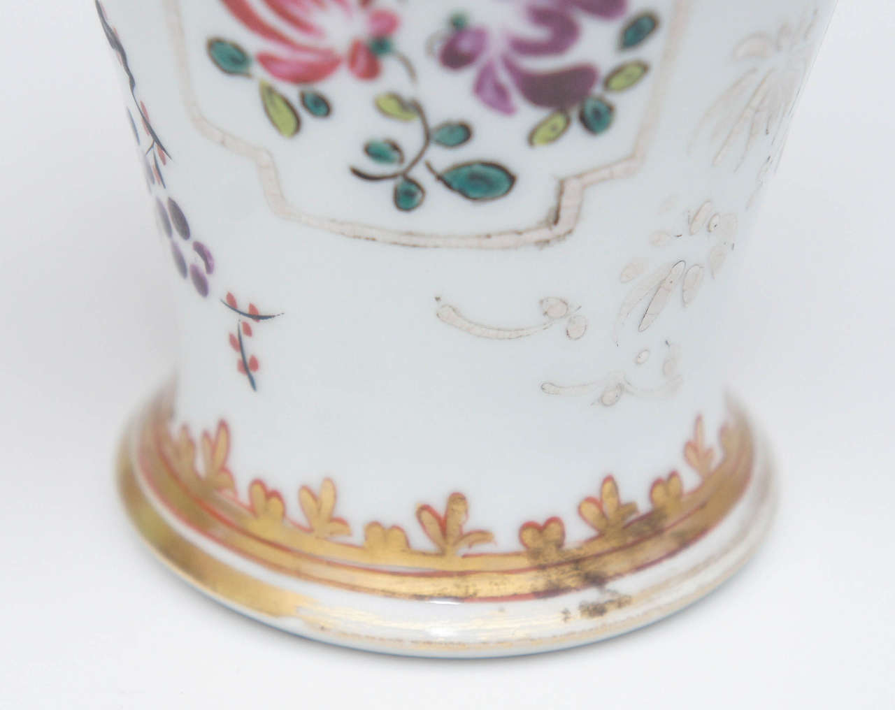 French Provincial Samson Floral Decorated Lidded Porcelain Vase For Sale