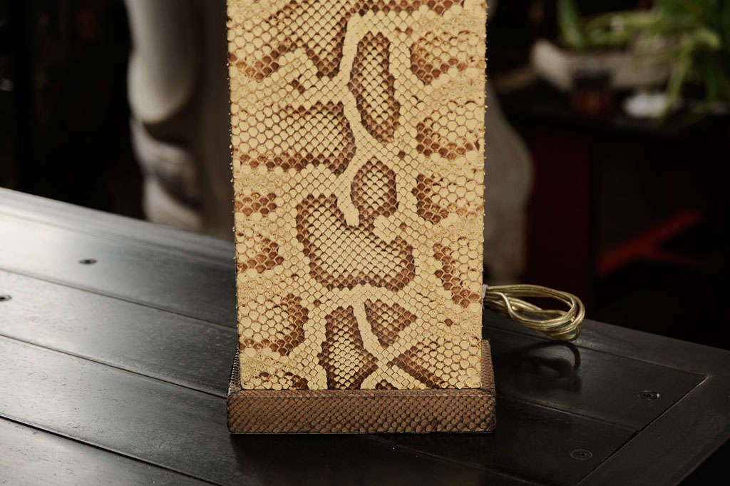 snake table lamp