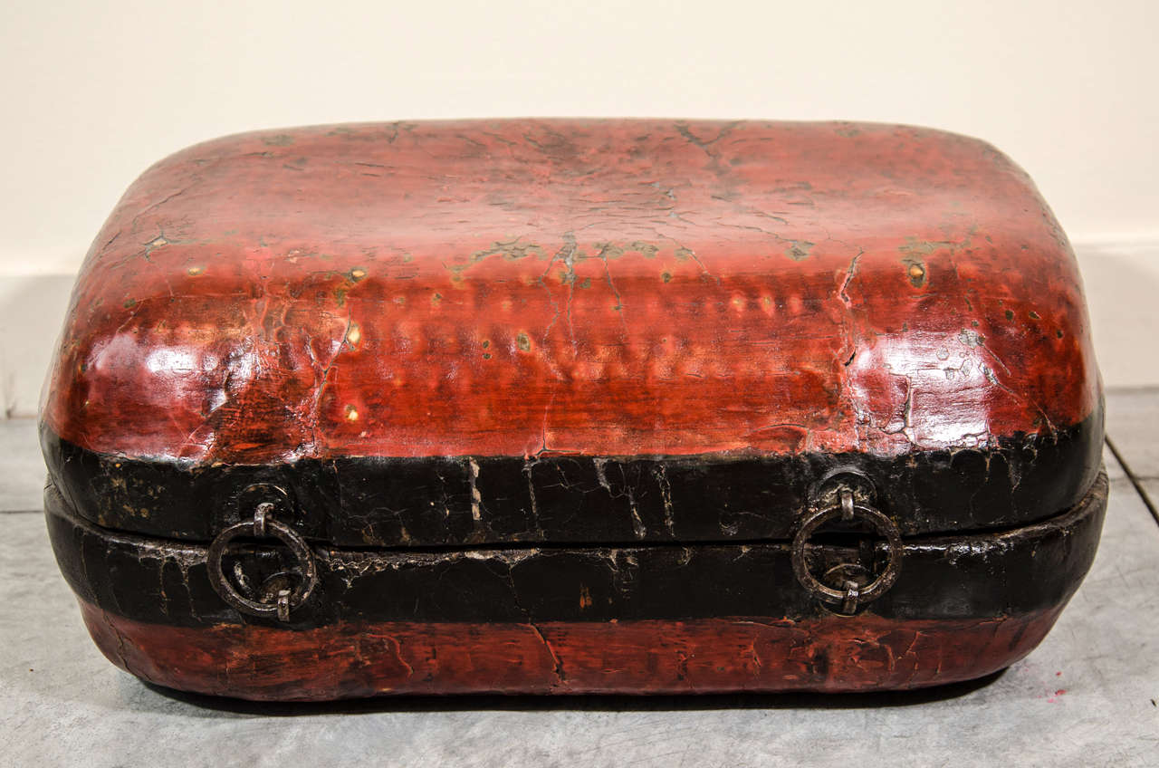 Antique Lacquered Food Box For Sale 2