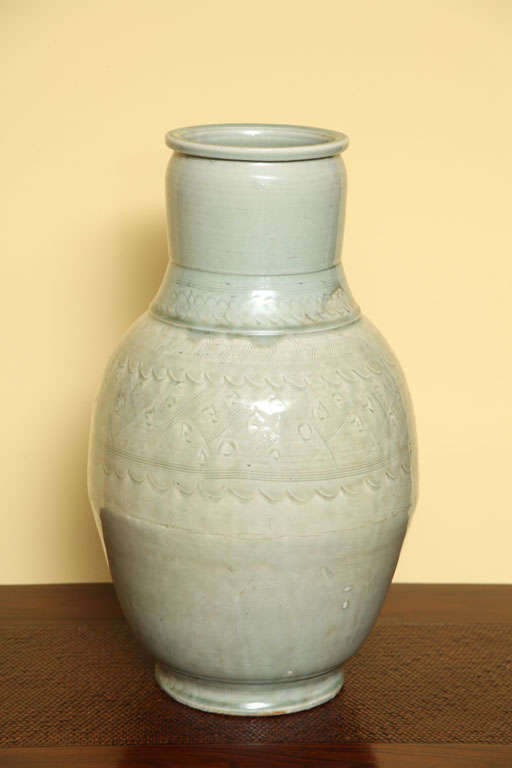 Large Fine Celadon Vase