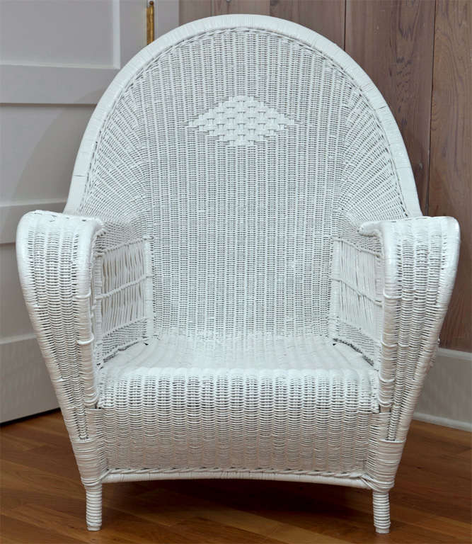 Deco Lounge Chair in white paint.