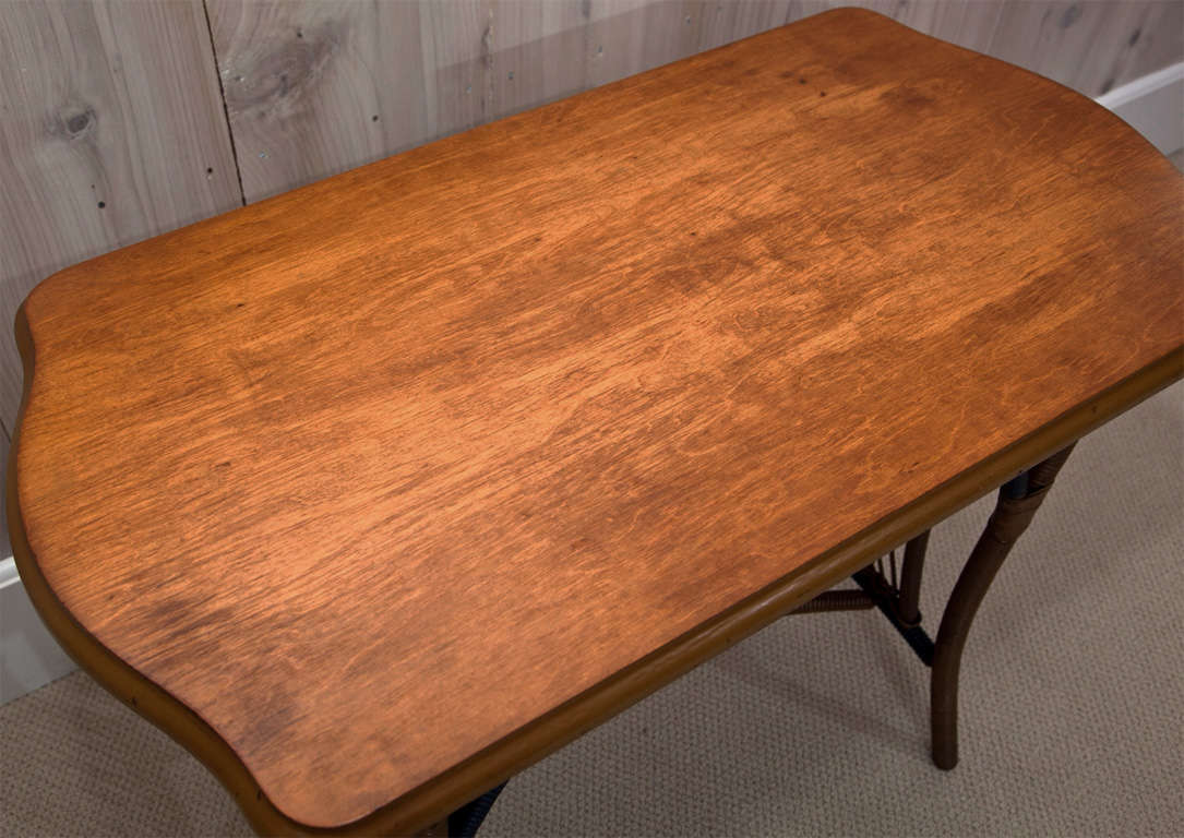Fiber and oak table In Excellent Condition For Sale In Old Saybrook, CT
