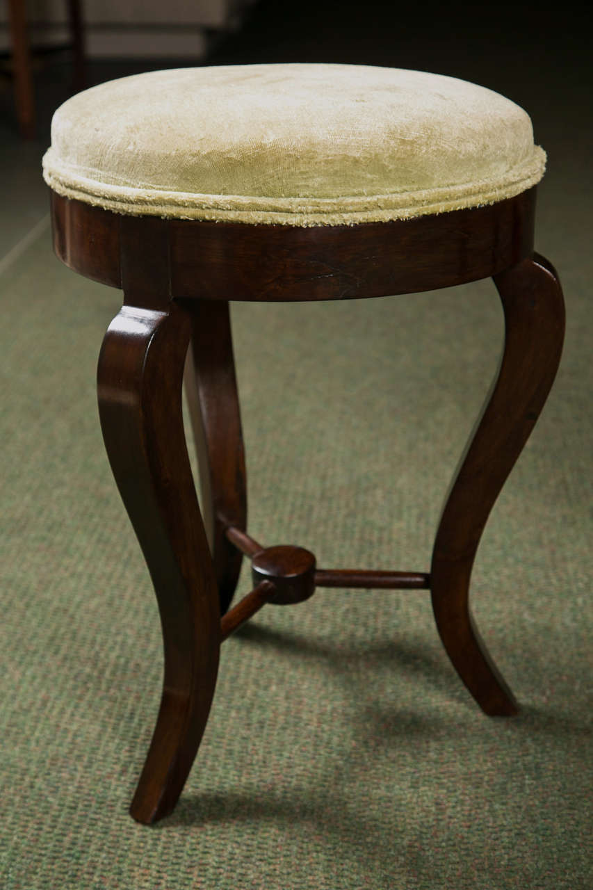 Pair of Italian Neoclassical Stools In Good Condition For Sale In Stamford, CT