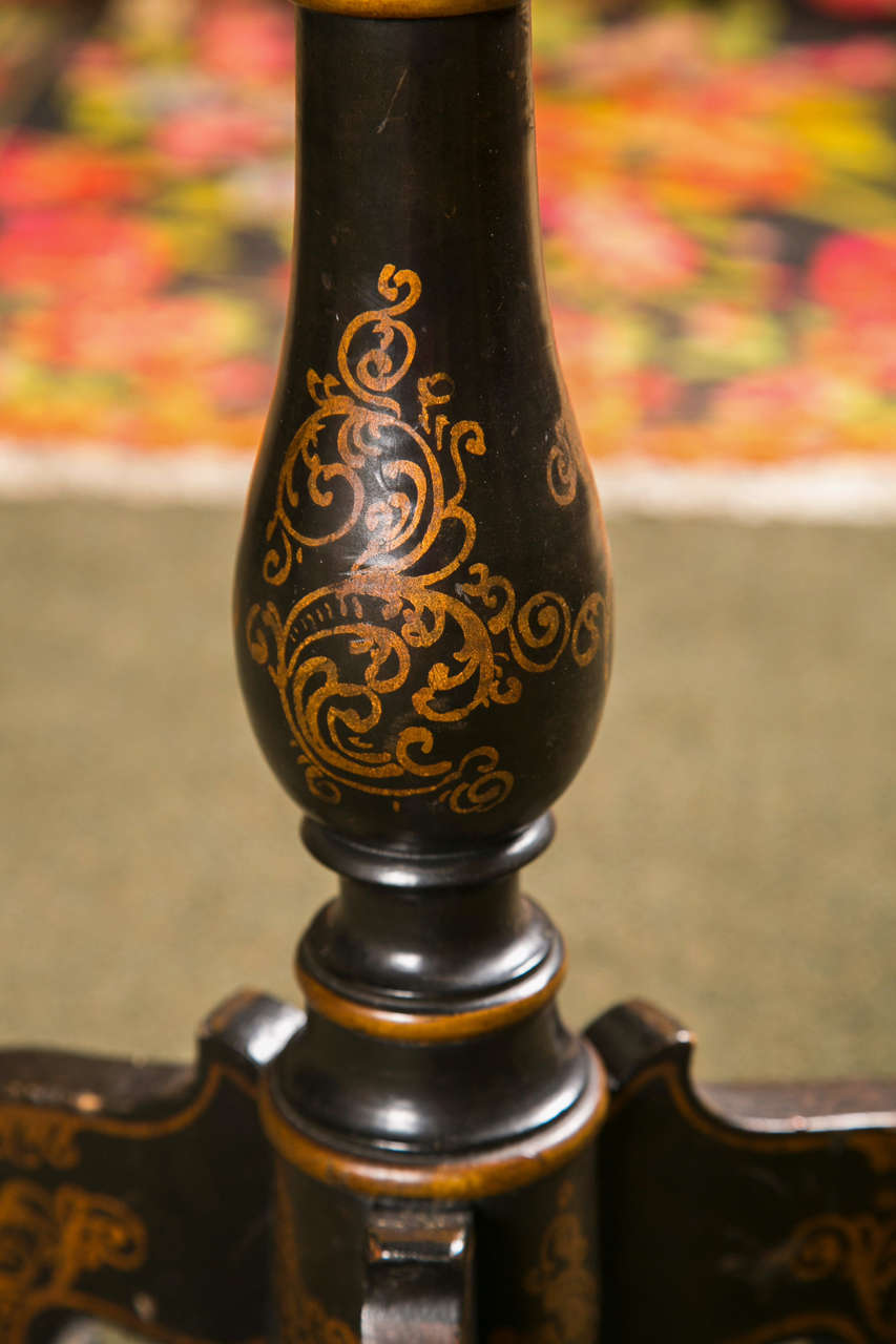 Ebonized & Painted Regency Tripod Table In Good Condition For Sale In Stamford, CT