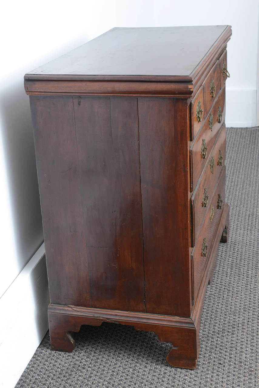 Great 19th Century American Mahogany Chest of Drawers 5