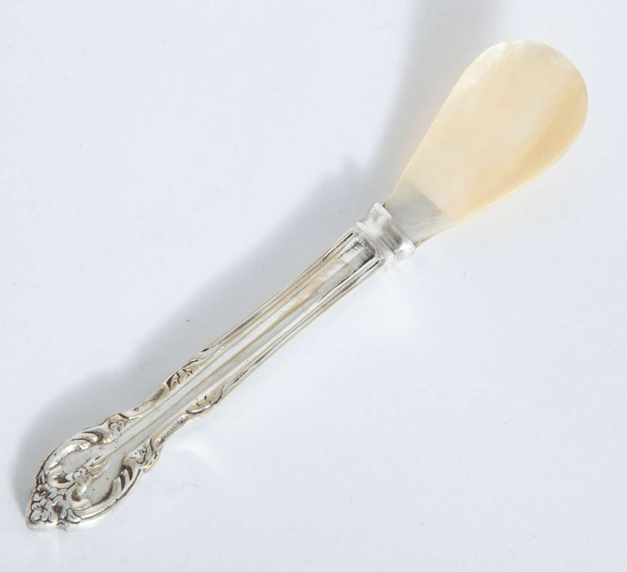 Mother of Pearl Caviar Dish In Excellent Condition In New York, NY