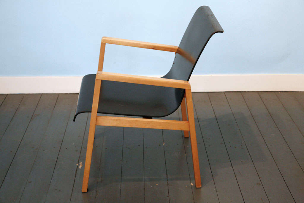 Mid-20th Century Hallway Chair by Alvar Aalto For Sale