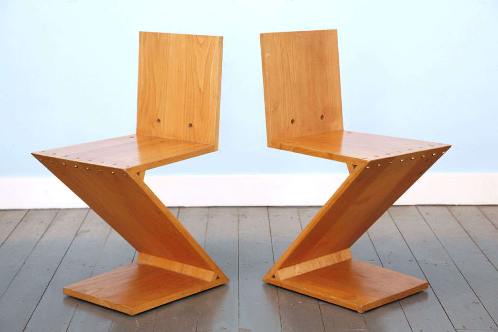 Elm Zig-Zag Chair  by Gerrit Thomas Rietveld For Sale