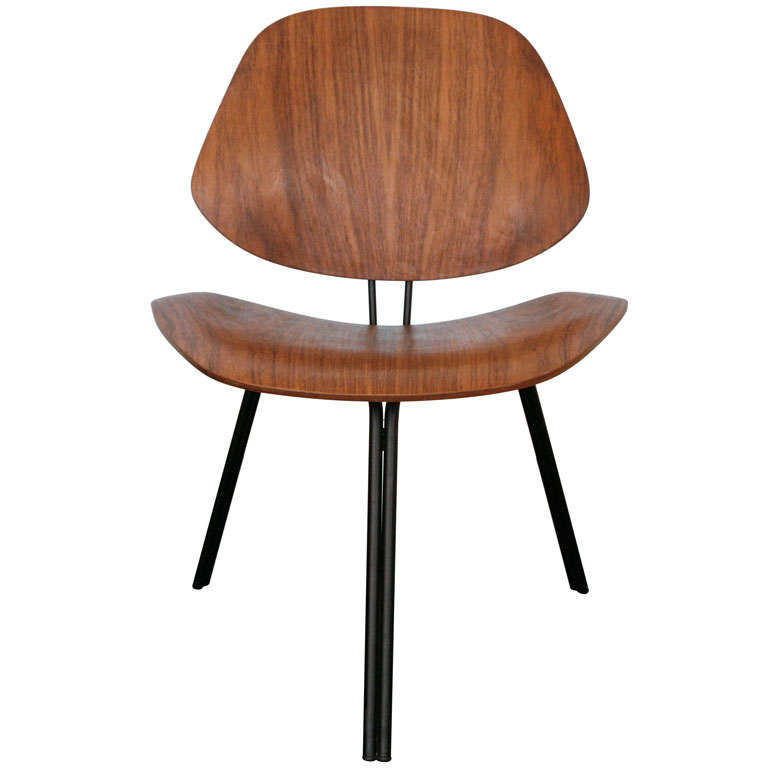 Three-legged  Chair by Osvaldo Borsani For Sale