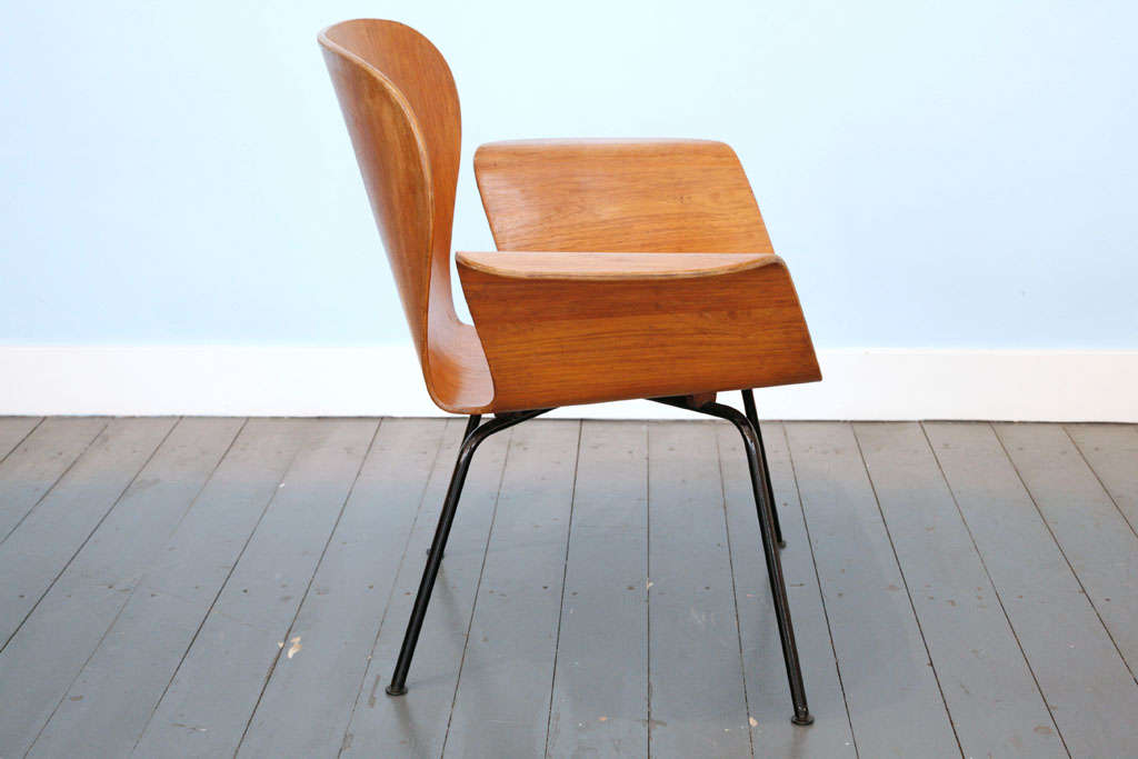 Mid-20th Century Focus chair For Sale