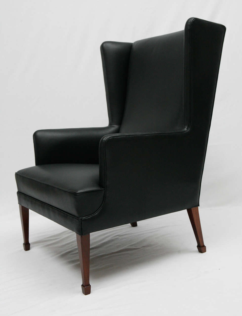 Scandinave moderne Chaise et repose-pieds Frits Henningsen Wingback en vente