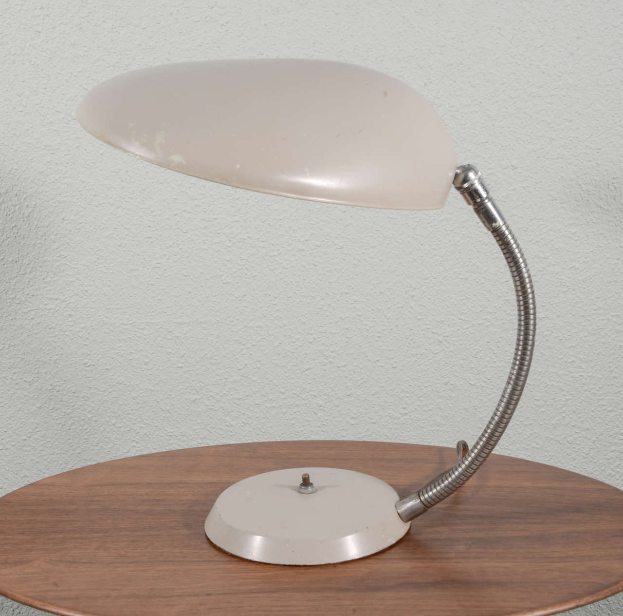 Greta Grossman cobra lamp for 

USA, circa 1950s.
Manufactured by Ralph O. Smith, Burbank, CA.

Putty color, lamp dates to 1950. 

Signed with patent pending label.