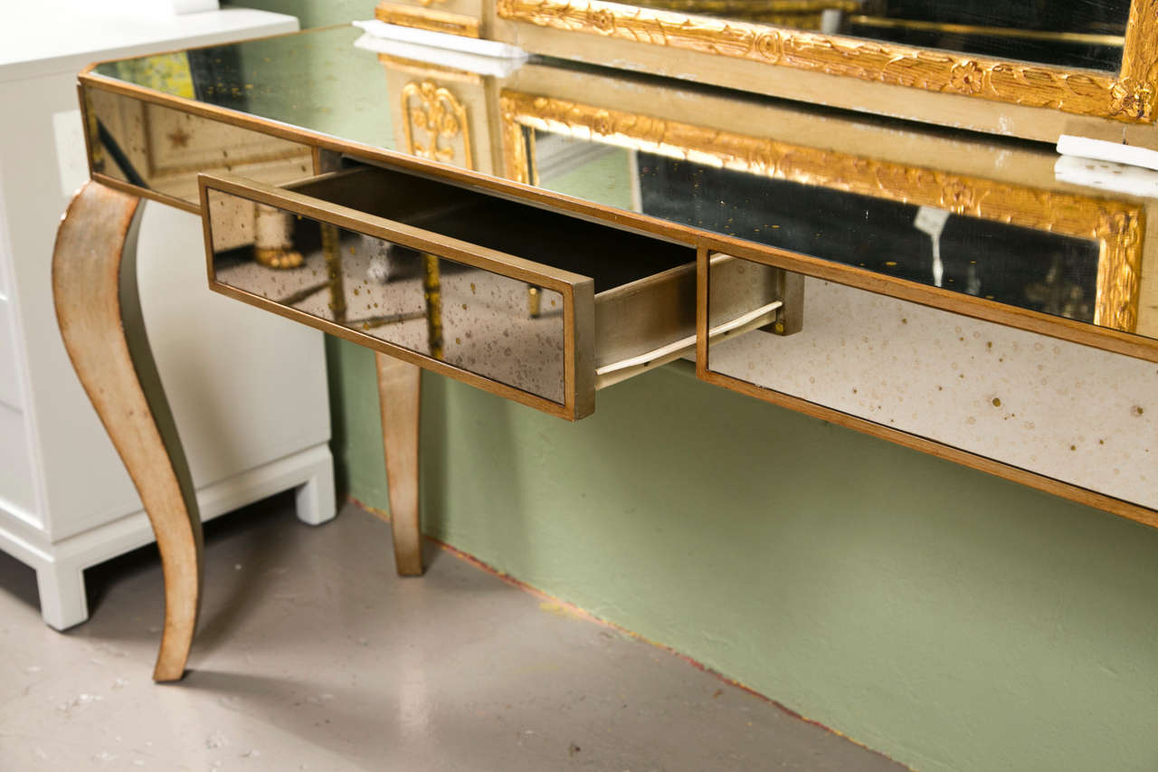 Hollywood-Regency-Stil-Spiegel-Konsolentisch mit vergoldetem Rahmen und einer Schublade (amerikanisch) im Angebot