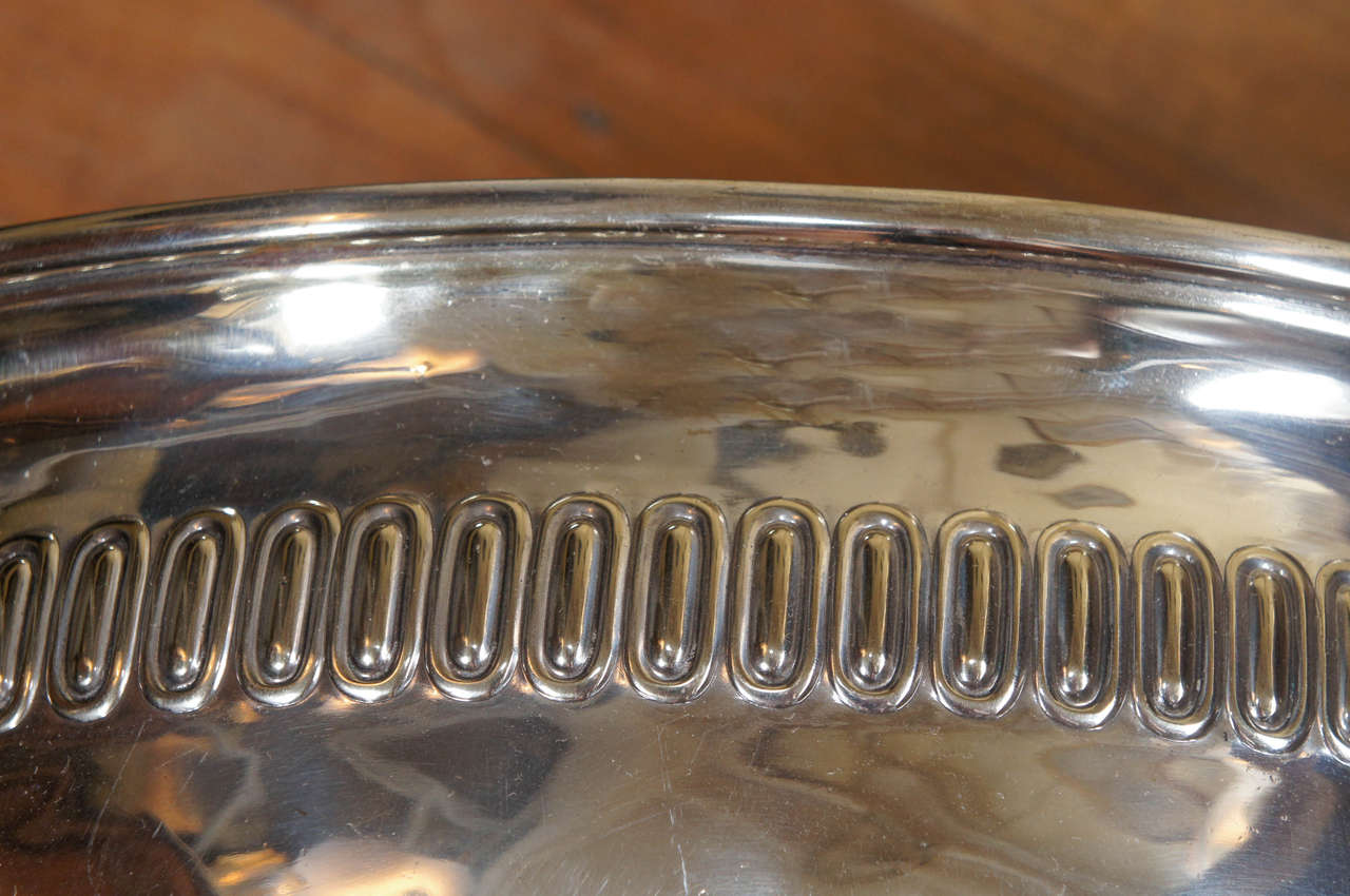 Pair of 19th Century Georgian Silverplate English Wall Planters In Excellent Condition In Hudson, NY