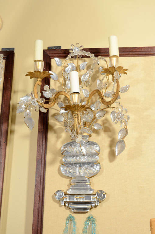 Wall sconce