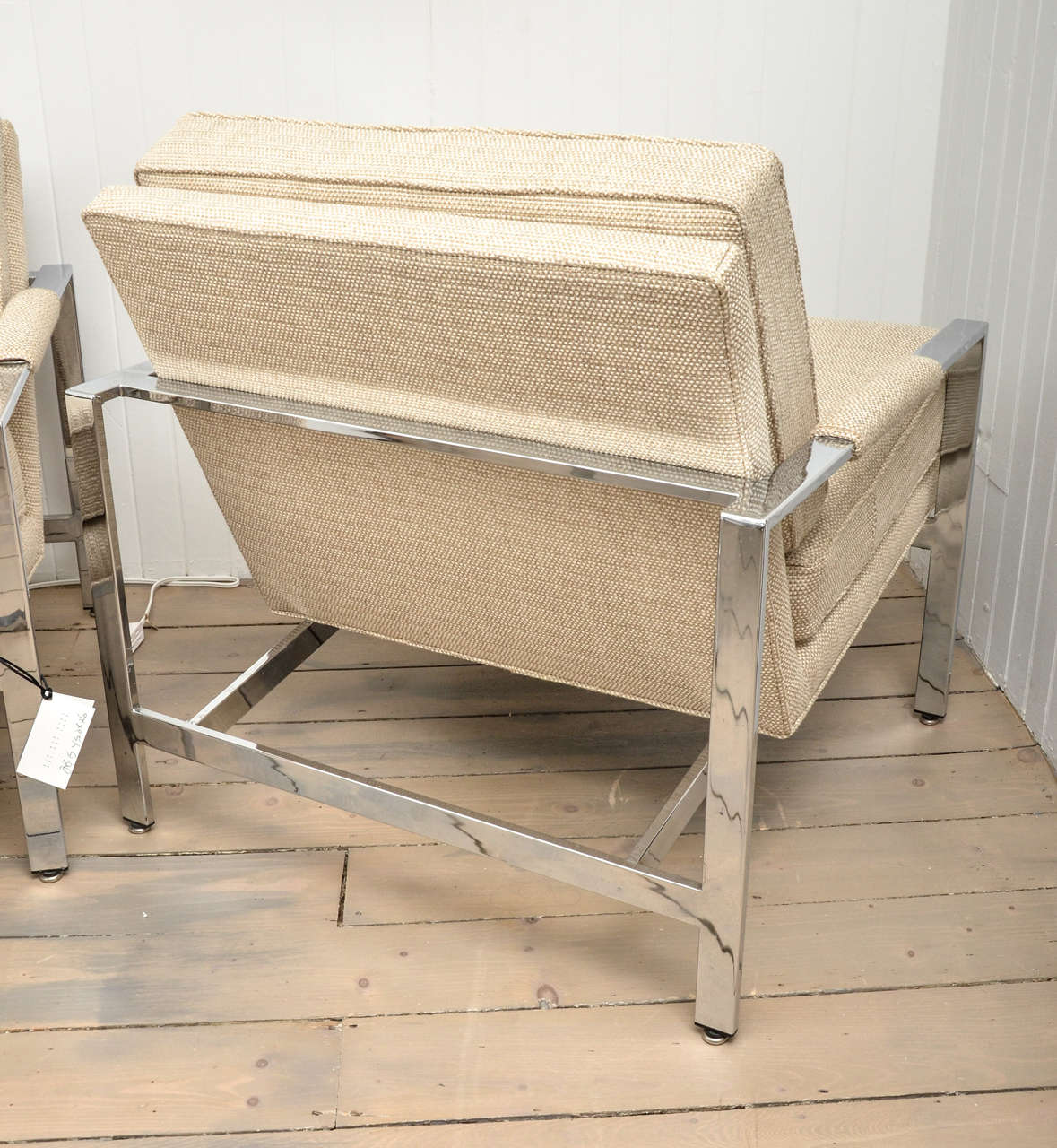 Mid-Century Modern Pair of Milo Baughman Chairs