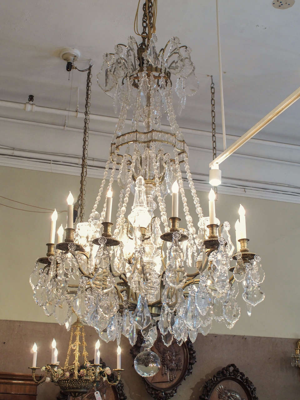 Eighteen lights antique French Louis XVI Baccarat crystal chandelier.