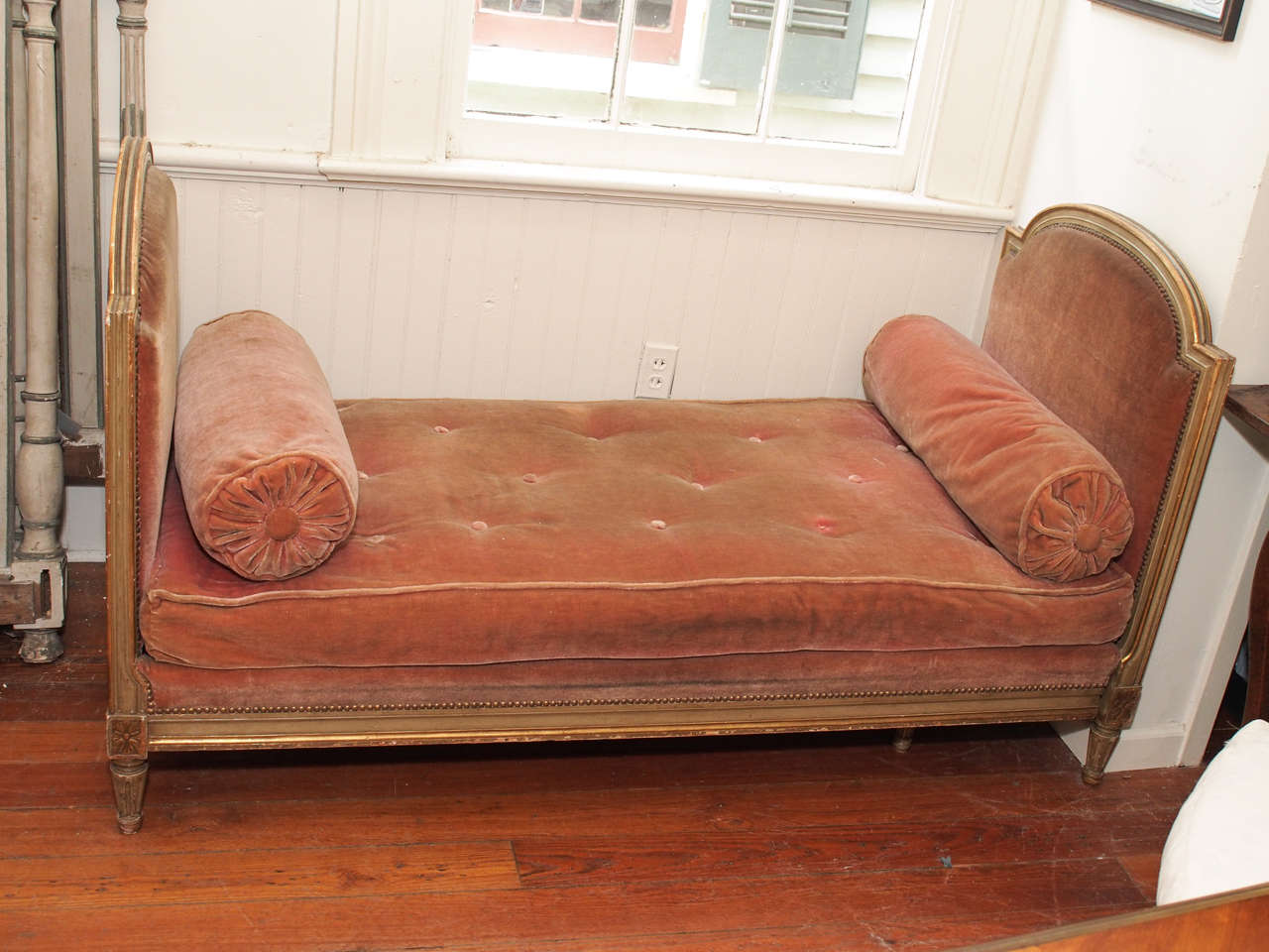 French  Circa 1880 gilded  walnut daybed. will need new upholstery.