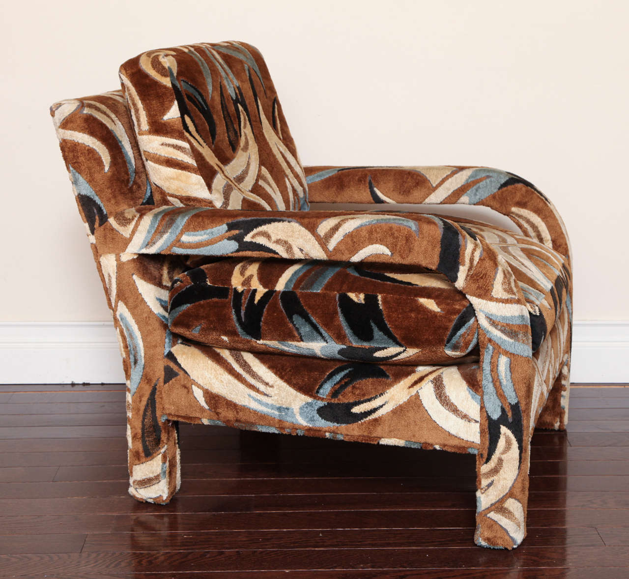 Mid-Century Modern Pair of Milo Baughman Lounge Chairs in Jack Lenor Larsen Cut Velvet