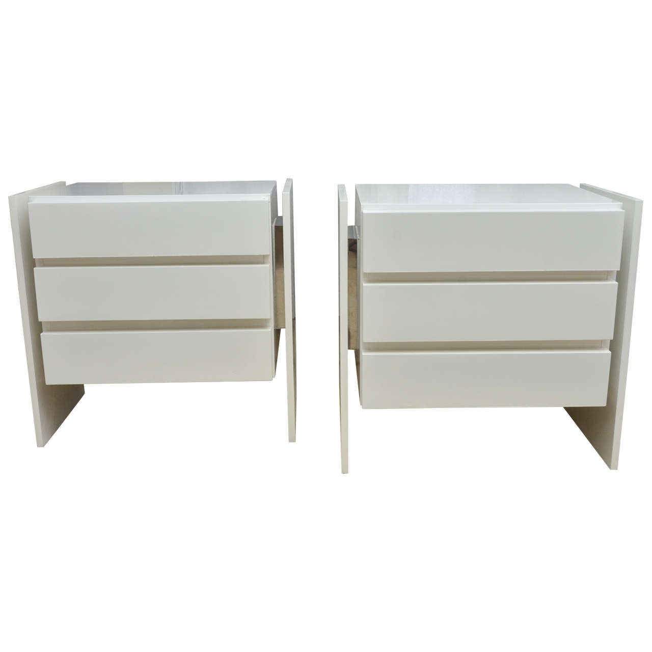 Very Chic Pair of Vintage White Lacquer Nightstands with Chrome Trim