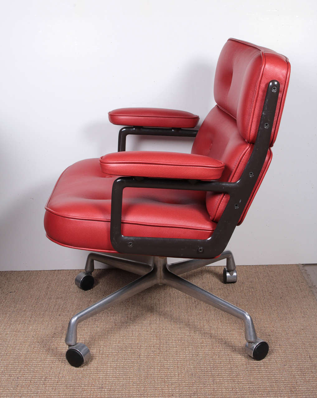 Mid-Century Modern Charles Eames Executive Time Life Desk Chair
