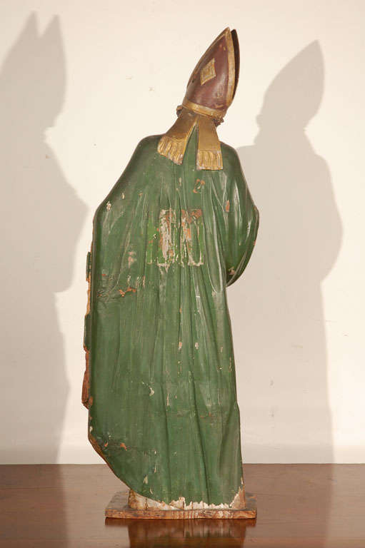Pin Fin du 18e siècle/début du 19e siècle Statue en bois d'un évêque en vente