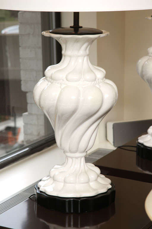 Mid-20th Century Pair of Large Porcelain Twisted Urn Lamps, Italian c. 1960 For Sale