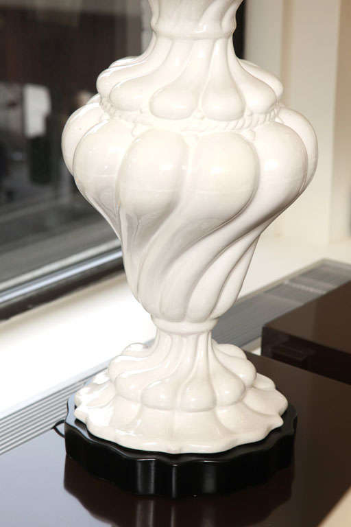 Pair of Large Porcelain Twisted Urn Lamps, Italian c. 1960 For Sale 1