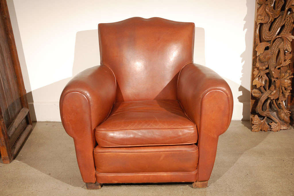 Very nice and comfortable British leather club chair with 