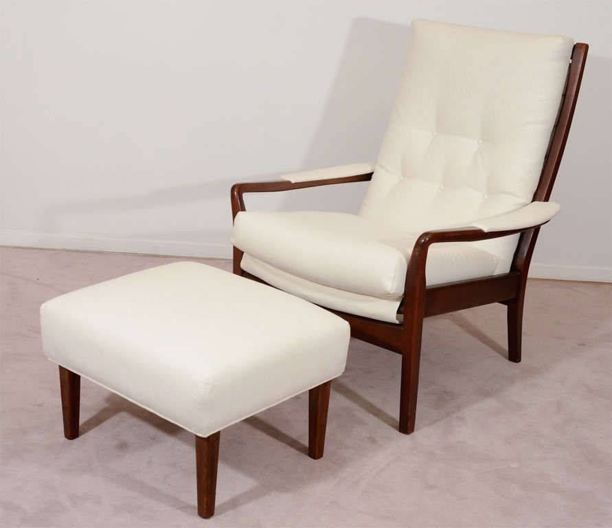 Mid Century Modern Lounge Chair and Matching Ottoman at 1stdibs