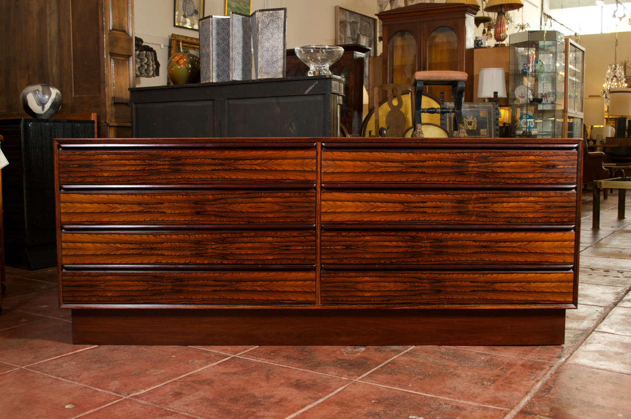 A very nice 8 drawer dresser by Westnofa of Norway. The Brazilian Rosewood has amazing grain patterns, with deep dark color.