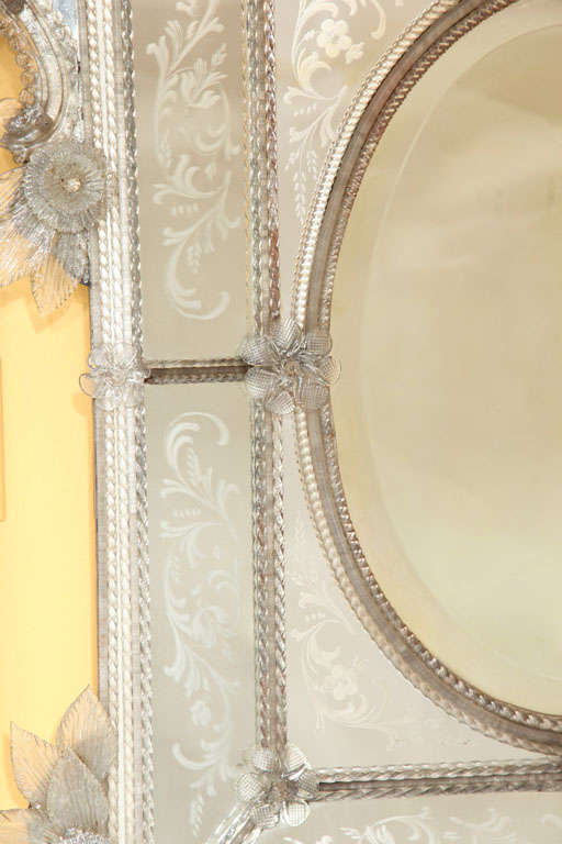An Italian Venetian Glass Mirror with Murano Rosettes In Excellent Condition In New York, NY