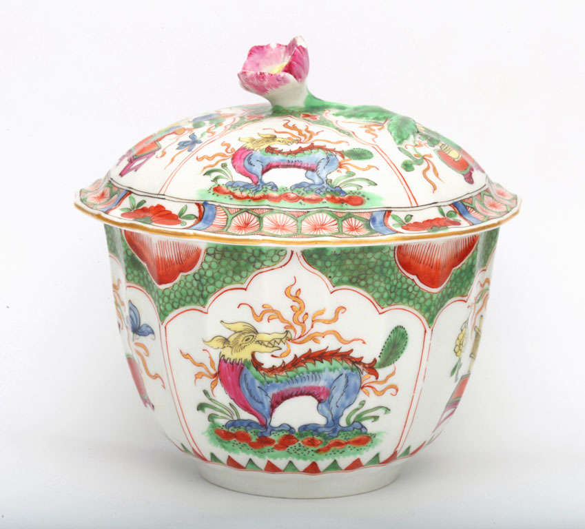 A Fine First Period Worcester Porcelain Covered Sugar Bowl