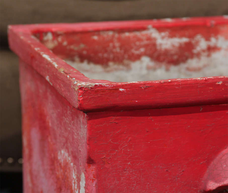 Red Planter from France In Good Condition In Seattle, WA