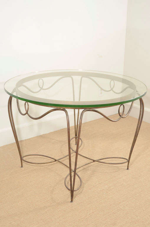 Table d'appoint Art déco en fer forgé de Rene His.