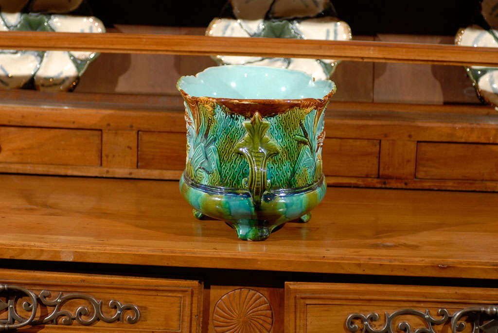 French 1920s Majolica Two-Handled Cachepot with Birds and Dragonfly Motifs 1