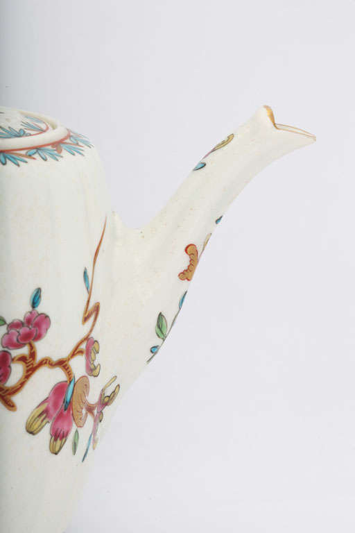 18th Century and Earlier Rare First Period Worcester Porcelain Barrel Shape teapot For Sale