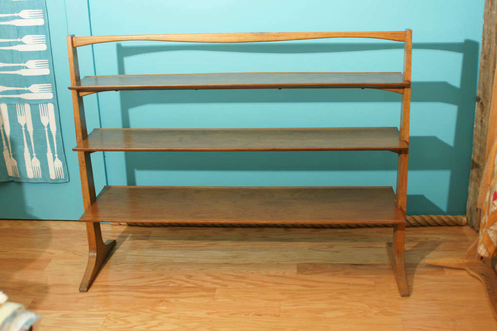 Mid-Century Modern Mahogany Pyramidal Shelf by Edward Wormley, circa 1965 For Sale