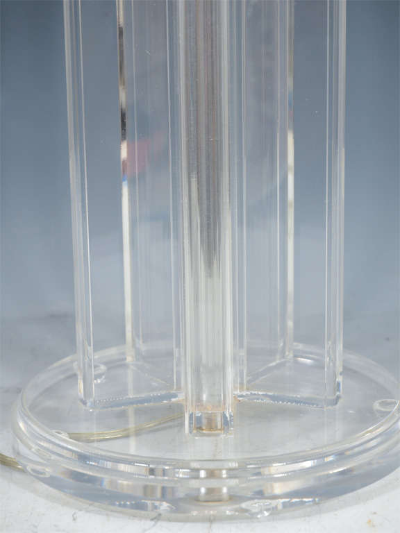 Midcentury Clear Lucite Table Lamp 1